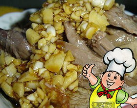 大蒜羊肉的做法