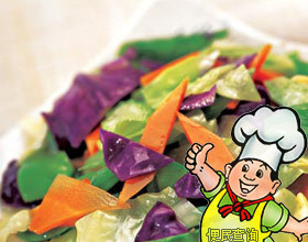 圆白菜炒青椒的做法