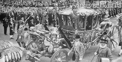 英国女王伊丽莎白二世加冕