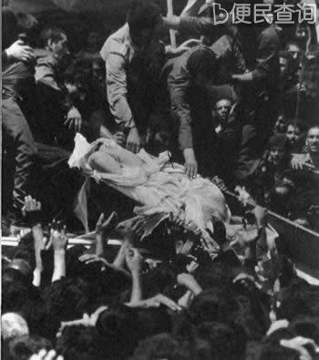 伊朗宗教领袖霍梅尼病逝