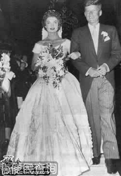 肯尼迪和杰奎琳结为伉俪