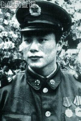 江泽民高度赞扬徐洪刚不畏强暴