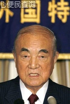 日本首相首次正式参拜靖国神社