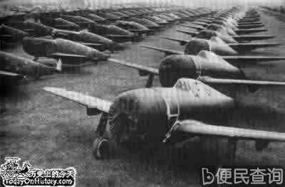 美国飞机第一次轰炸柏林