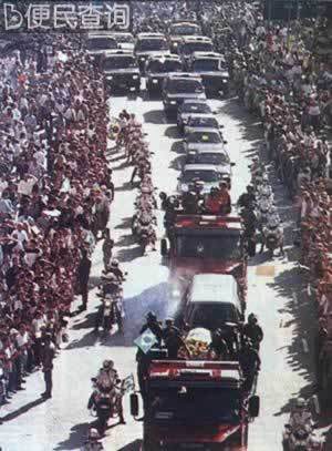 巴西车手塞纳在比赛中丧生