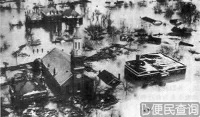 美国遭受严重水灾，100万人无家可归