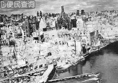 盟军飞机开始轰炸德累斯顿