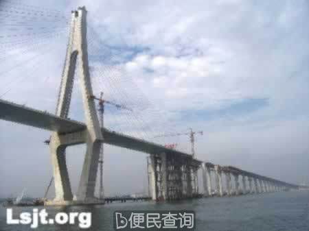 广梅汕铁路和海湾大桥通车