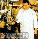 黑尔斯观察到煤在密封容器内加热会产生 “易燃气体”