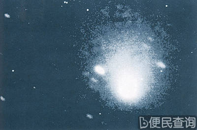 美国两位业余天文学家发现世纪末慧星“海尔·波普”