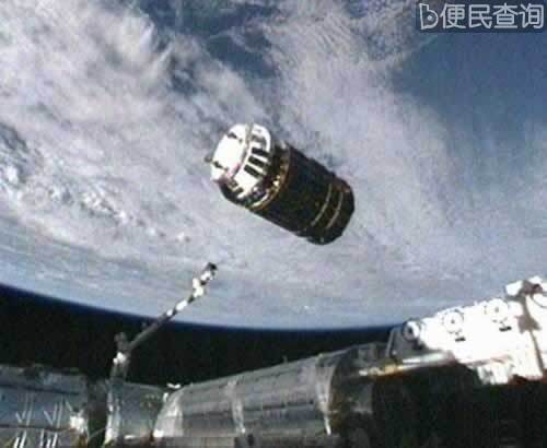 日本太空货运飞船与国际空间站对接